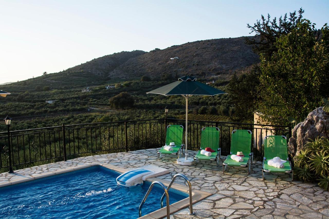Villa Manos Kalamítsion Amigdhálion Екстериор снимка
